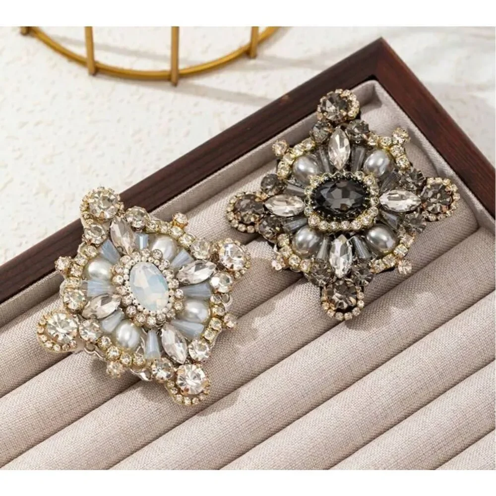 Beautiful Victorian Style Lapel Clip